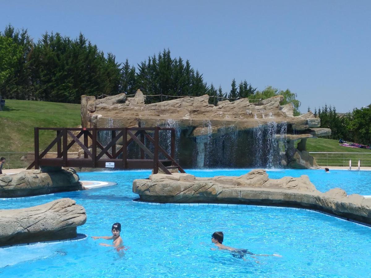 Jardines De Viana Guest House เบียนา ภายนอก รูปภาพ