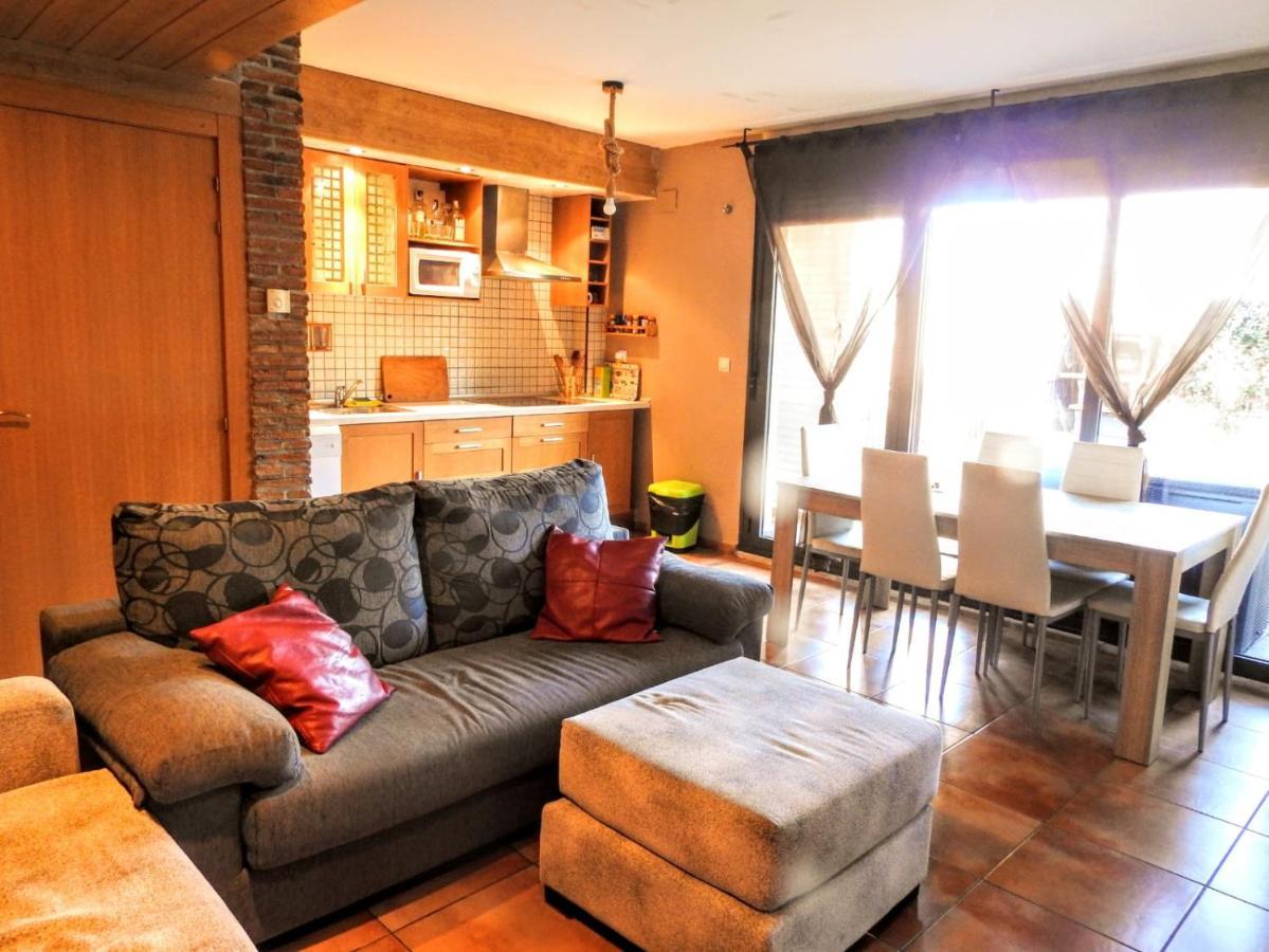 Jardines De Viana Guest House เบียนา ภายนอก รูปภาพ