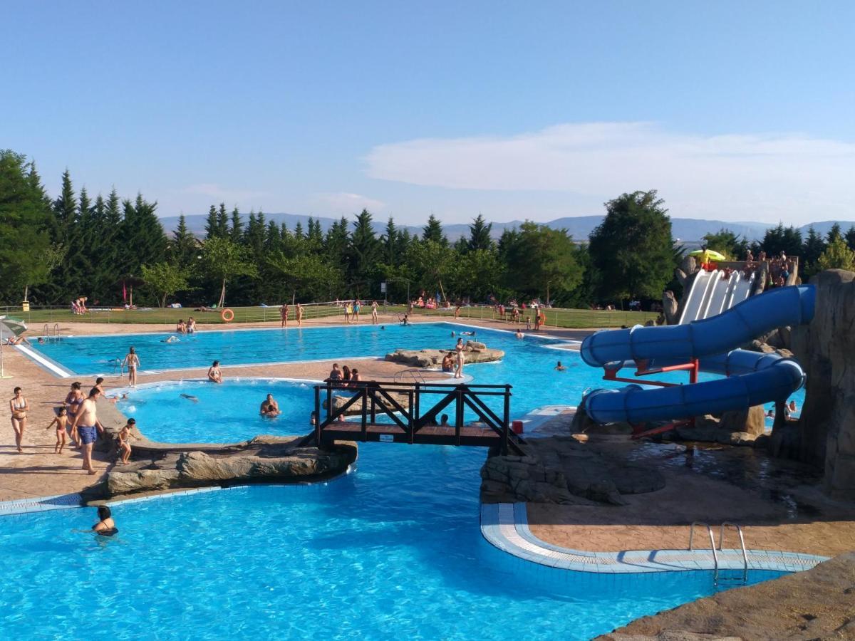 Jardines De Viana Guest House เบียนา ภายนอก รูปภาพ