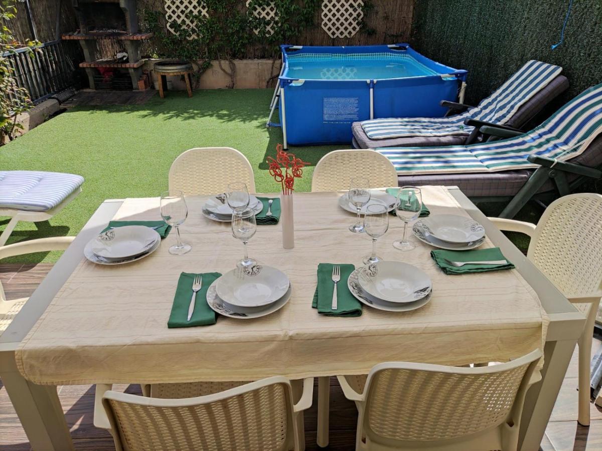 Jardines De Viana Guest House เบียนา ภายนอก รูปภาพ