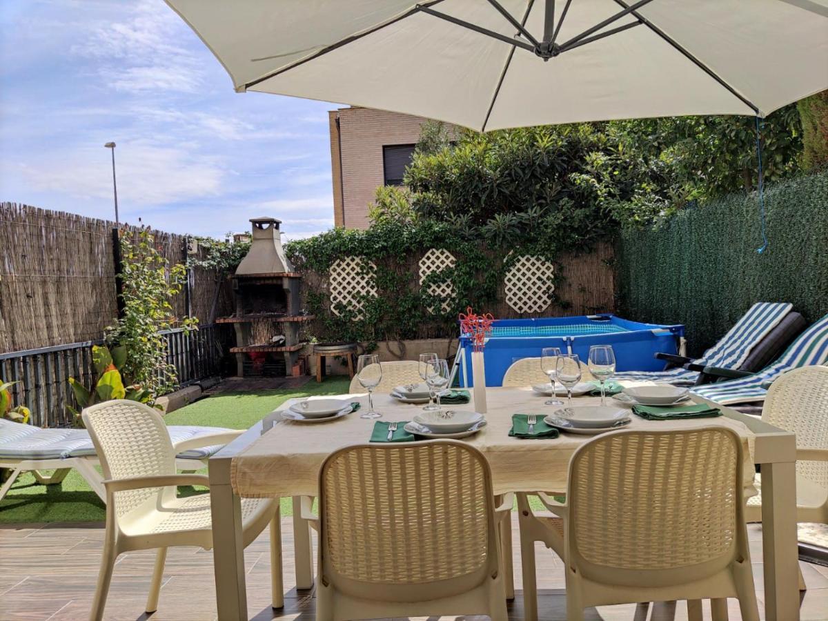 Jardines De Viana Guest House เบียนา ภายนอก รูปภาพ